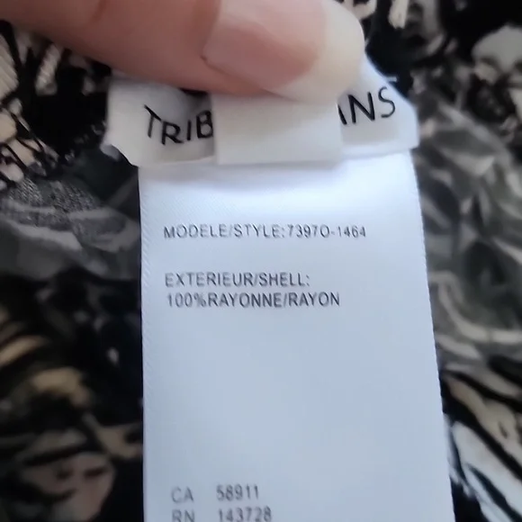 Women's Tribal Jeans Black Foral Print Shorts Sz Small - Picture 8 of 8